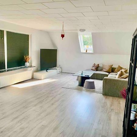 Big Villa In Stege Near Mons Klint With Trampolin Exterior foto