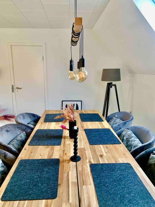 Big Villa In Stege Near Mons Klint With Trampolin Exterior foto